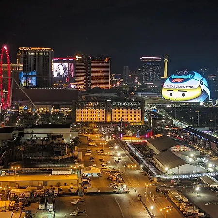 Penthouse Suite With Strip View At The Signature At Mgm Grand-3
